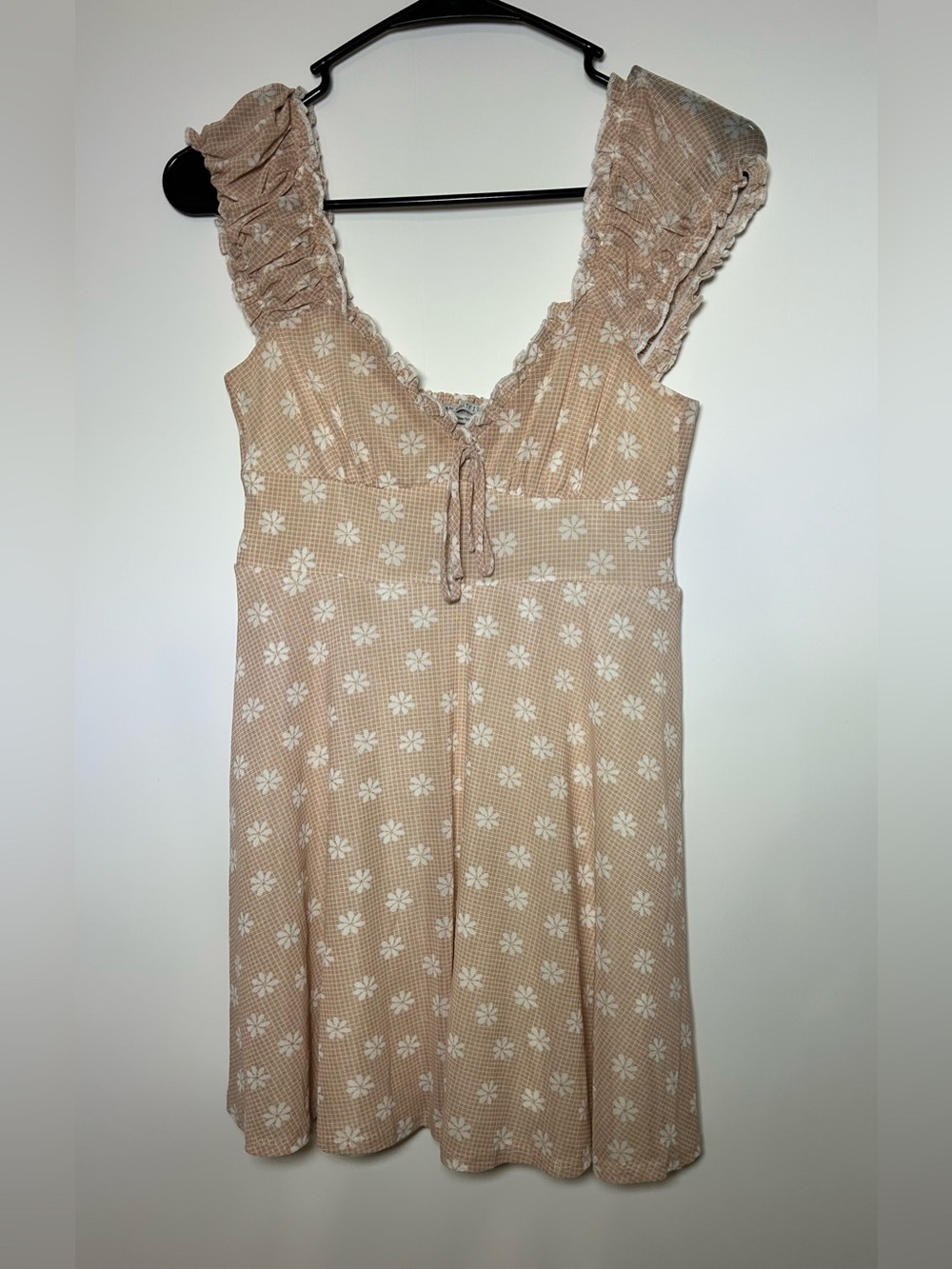 Urban Outfitters Daisy Floral Ruffle Sleeve Mini Dress Tan White Size Small